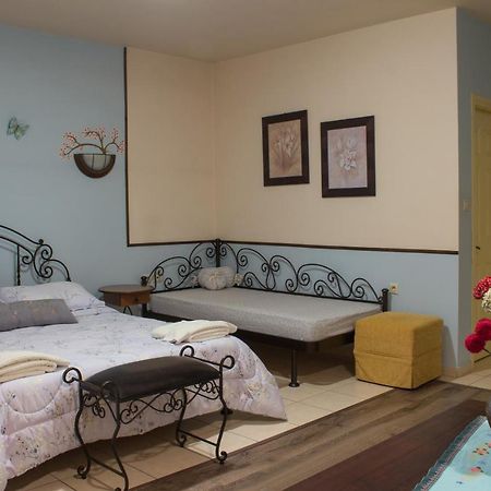 Akrolimnion Hotel Яніна Екстер'єр фото