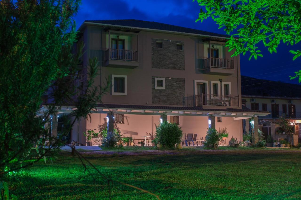 Akrolimnion Hotel Яніна Екстер'єр фото