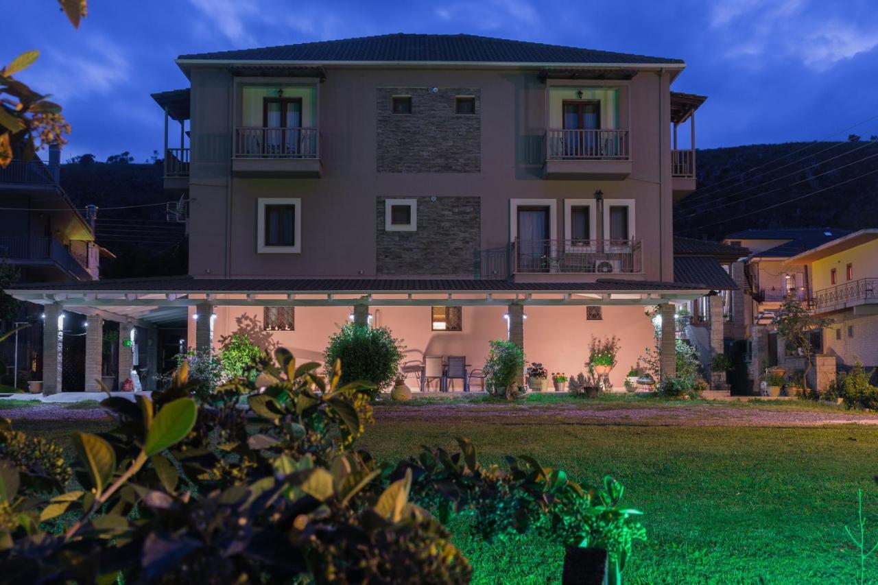 Akrolimnion Hotel Яніна Екстер'єр фото